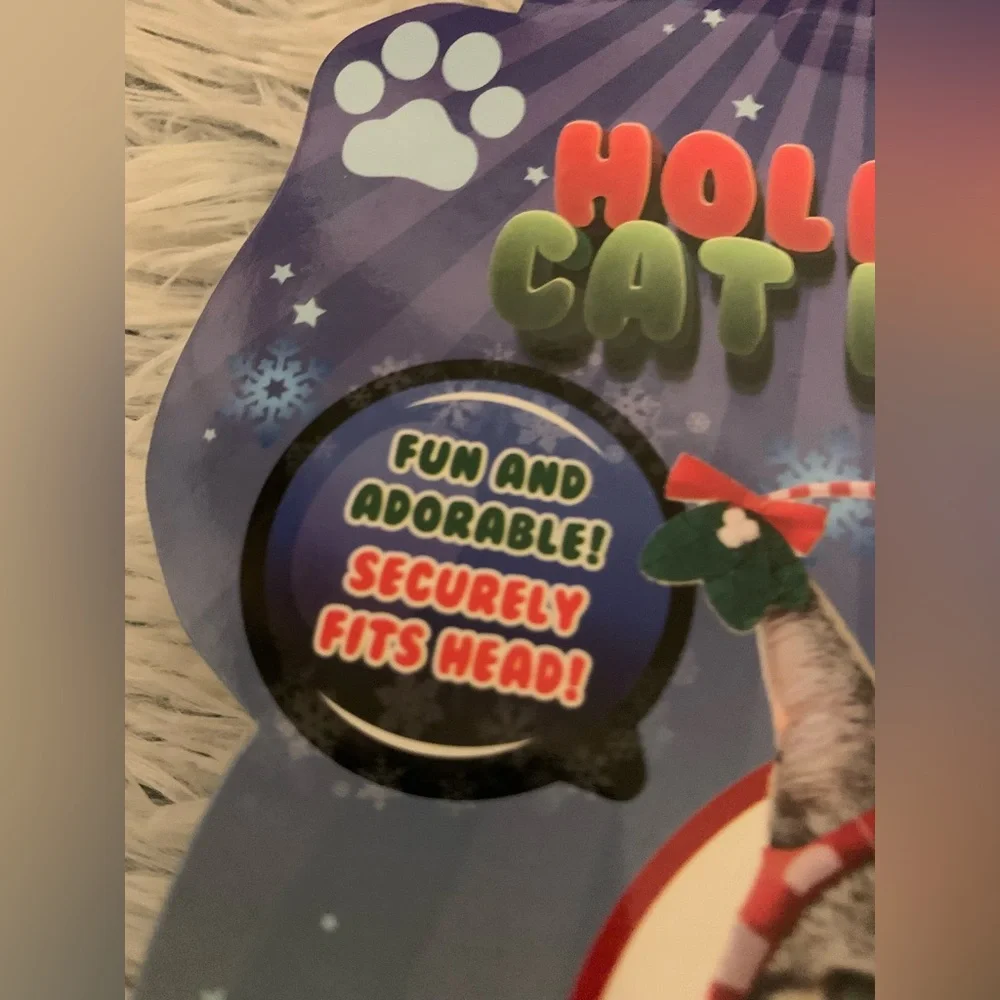 Holiday Cat Hat / Mistletoe Hat (new in box) One Size